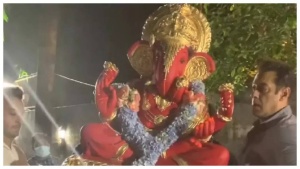 Salman Khan's Ganpati celebrations over the years: From performing aartis to dancing at visarjans